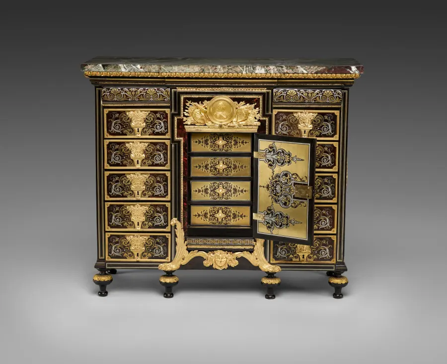 Cabinet à hauteur d'appui, vue 06 — Porte ouverte, six tiroirs