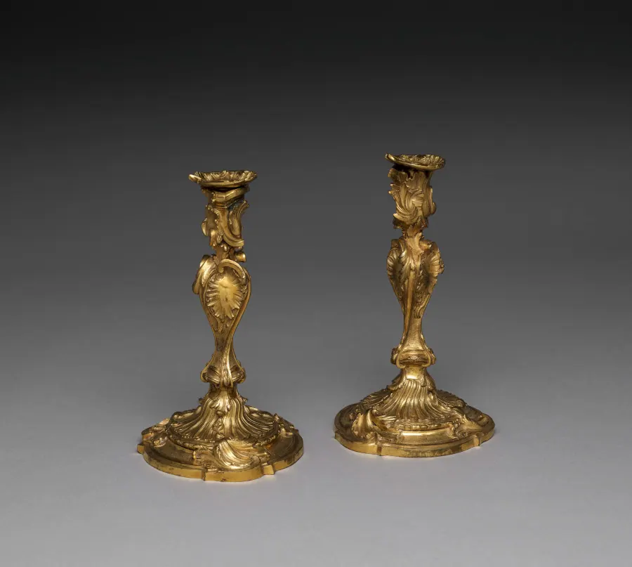 Paire de flambeaux en métal doré, France, 1745-1749